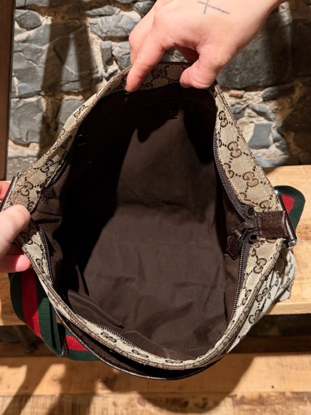 Gucci Beige GG Canvas Sherry Line Messenger Bag - Picture 11 of 15